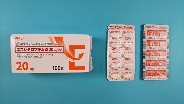 シュウ酸エスシタロプラム Cellera リーフレット